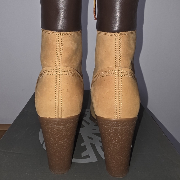 Timberland Women's Tan Leather Boots - Picture 3 of 6